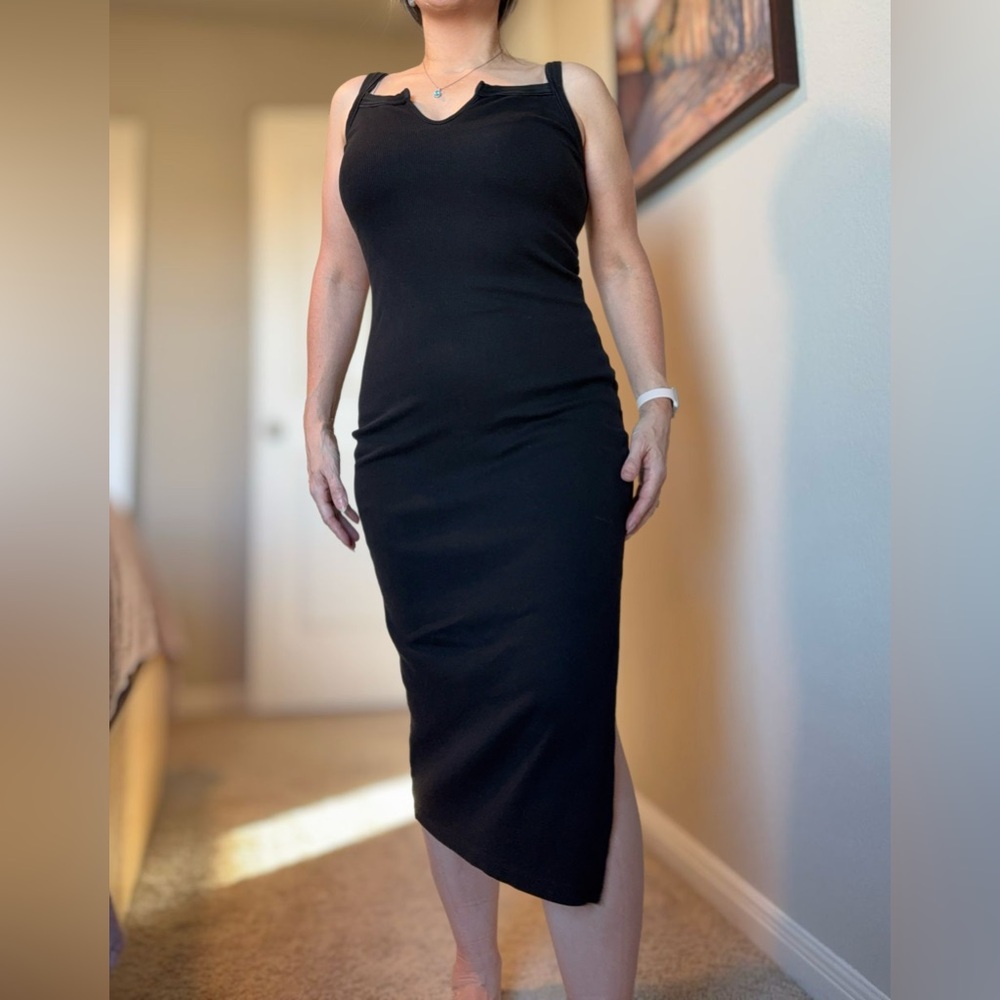 Bodycon Black Sleeveless Dress